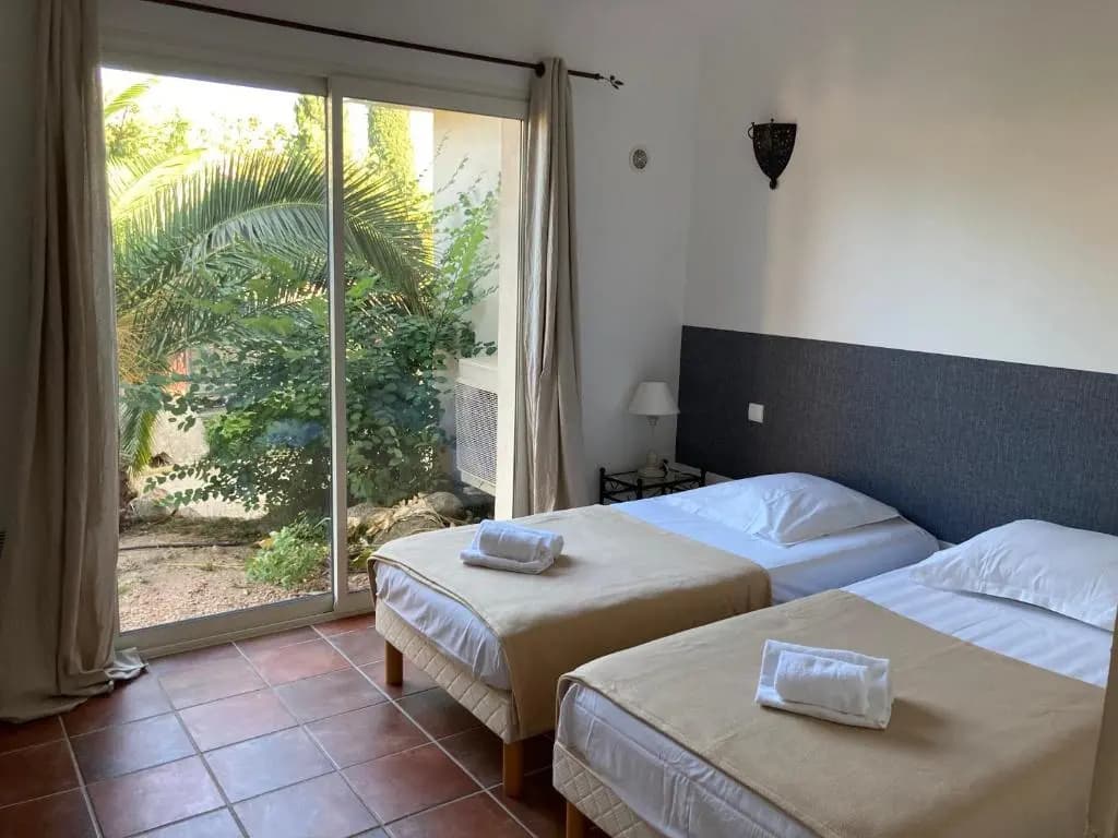 Villas CALA CORSA 4 Chambres - CALA ROSSA Porto-Vecchio - Villa entièrement climatisée à 5 minutes à pied de la plage Cala...