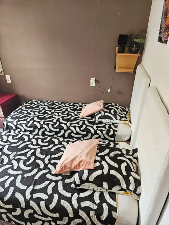 Chambre 2 lit simple avec balcon - Photo 2
