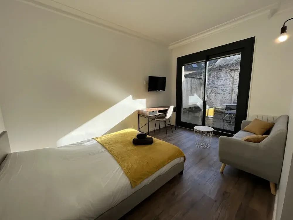 Apartment in Le Mans Near Historic Center - Photo 5