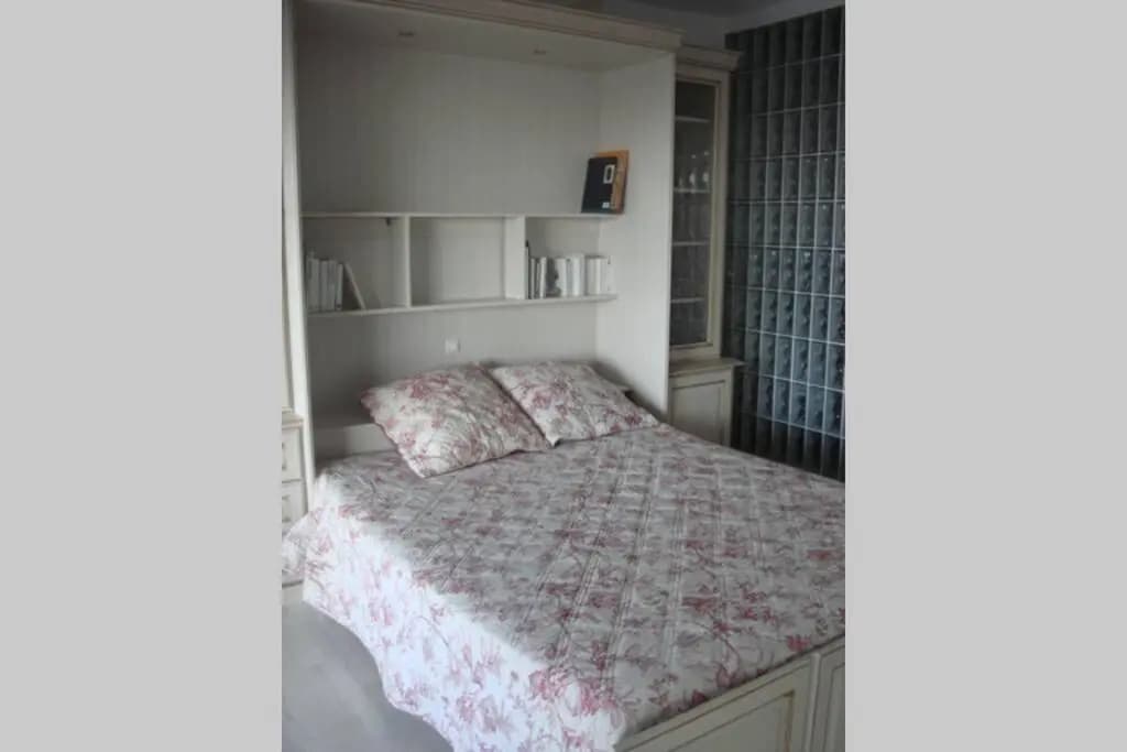 STUDIO STANDING VUE MER 2 PERS. 5 min.CANNES - Photo 2