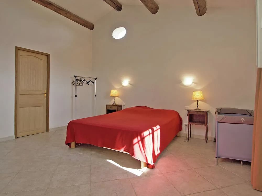 Welcoming Villa with Private Pool in Montfrin - Photo 5