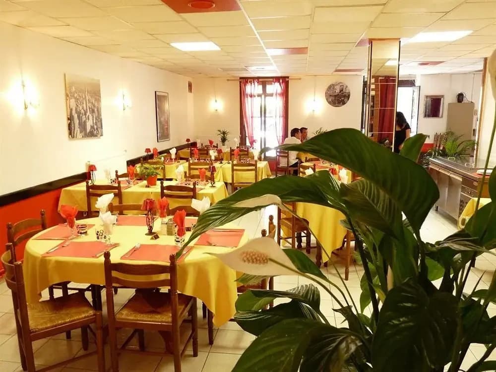 Hôtel Aux 2 Frères - Photo 4