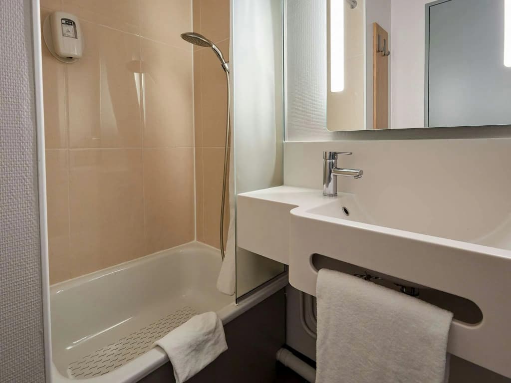 B&B HOTEL Cherbourg - Miniature 7