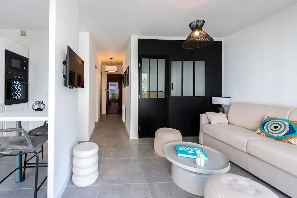 Beautiful Flat With Balcony - 200m From the Beach - Photo 3