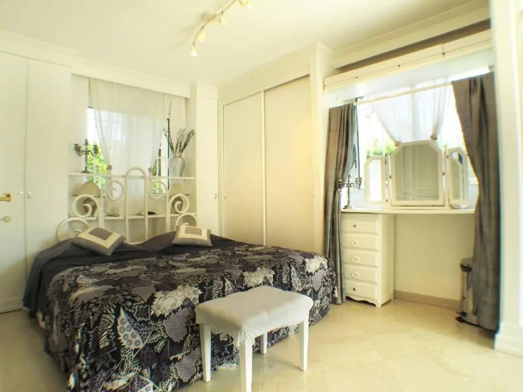Juan Les Pins Near Cannes Beaches 1820 Guests - Photo 5