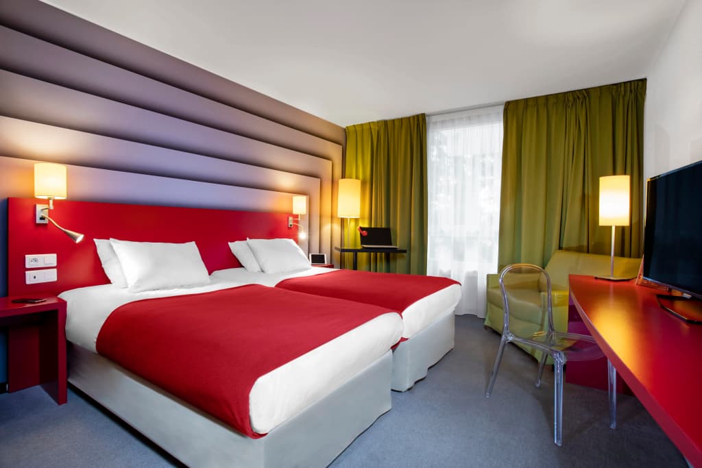 ibis Styles Avignon Sud - Photo 3