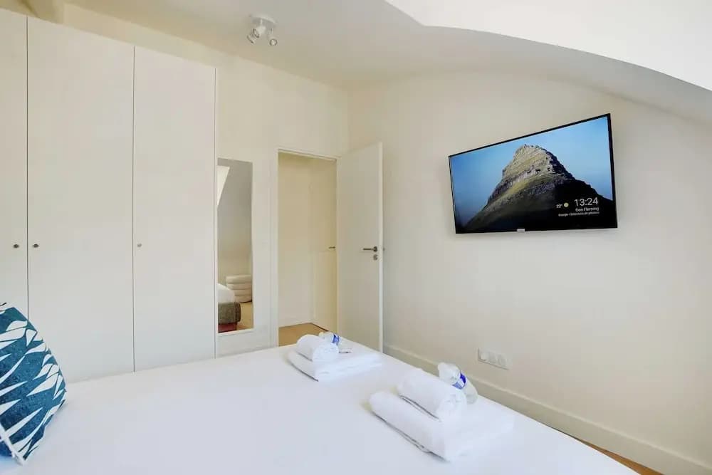 Apt a/c 3br/6p - Saint-lazare/les Champs Elysee - Miniature 6