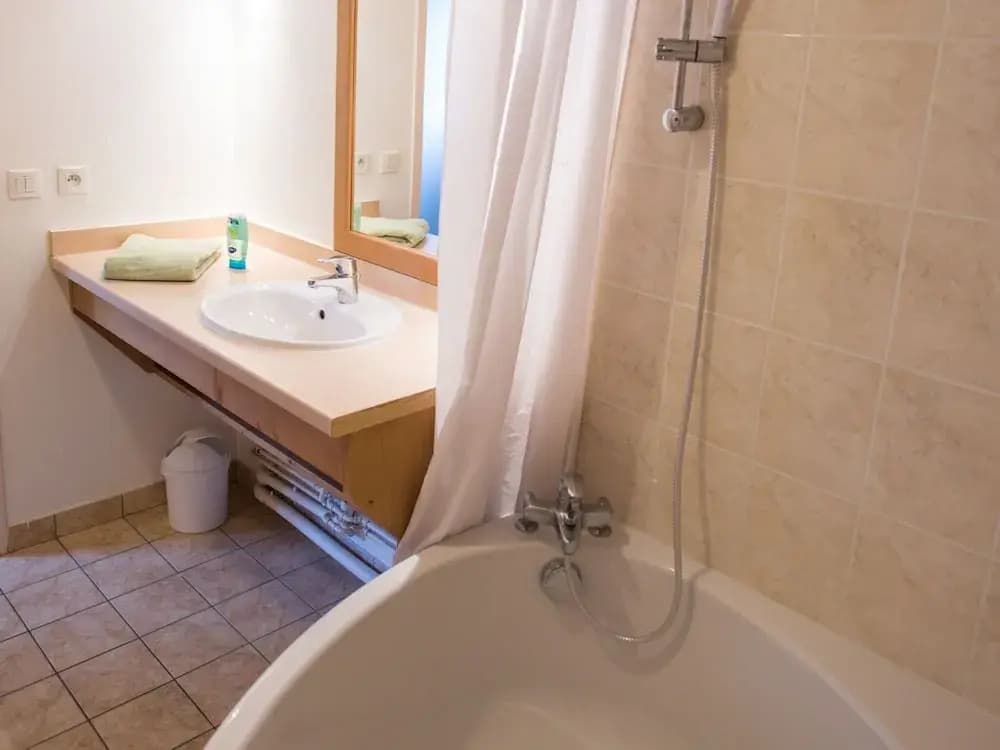 Savoy Style Mountain Stay - Photo 4