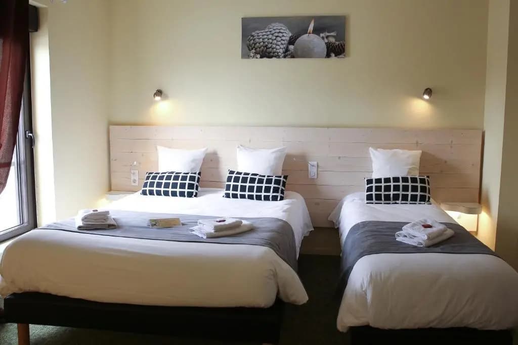 Hôtel La Couronne - Photo 2