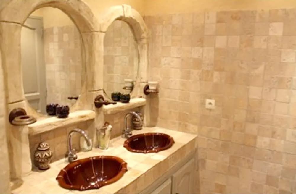 Villa With 3 Bedrooms in Maillane, With Private Pool, Enclosed Garden - Miniature 6