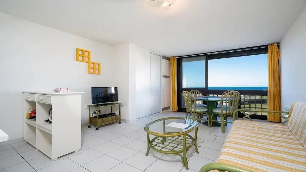 Apartment in Agde With Direct Beach Access - Photo 2