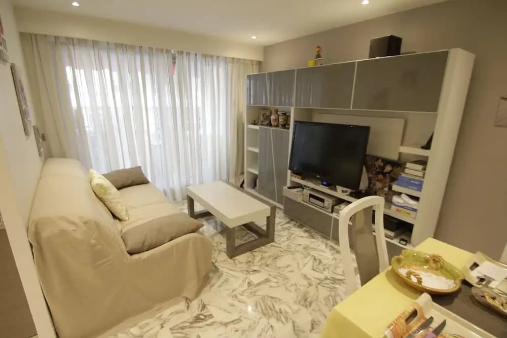 B&B Le France Nice Centre - Miniature 6