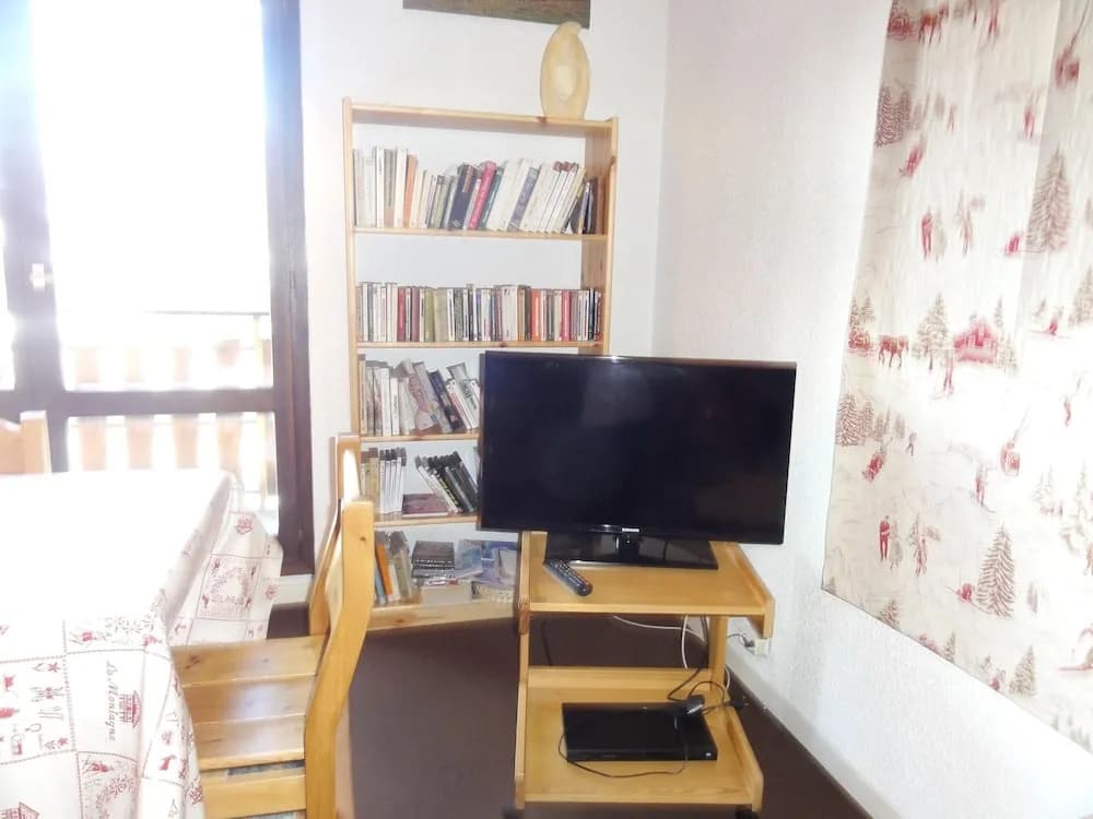 Apartment With one Bedroom in Megève, With Wonderful Mountain View and - Photo 4