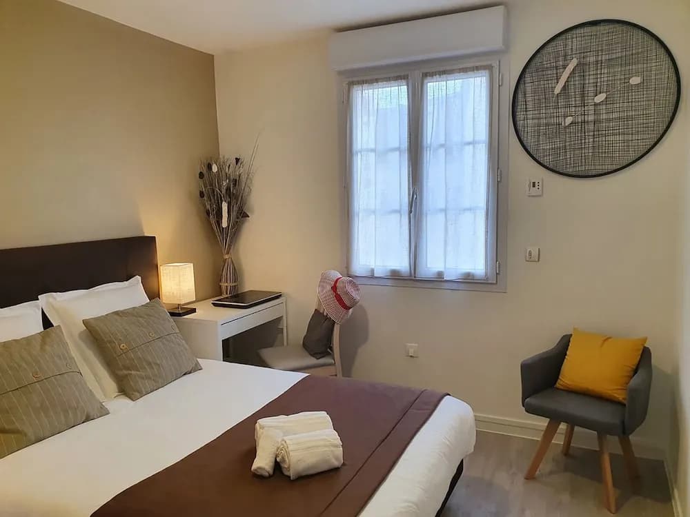 Hôtel et Chambres d'hôtes  Les Mureaux- Les chambres de la Marina - Miniature 6