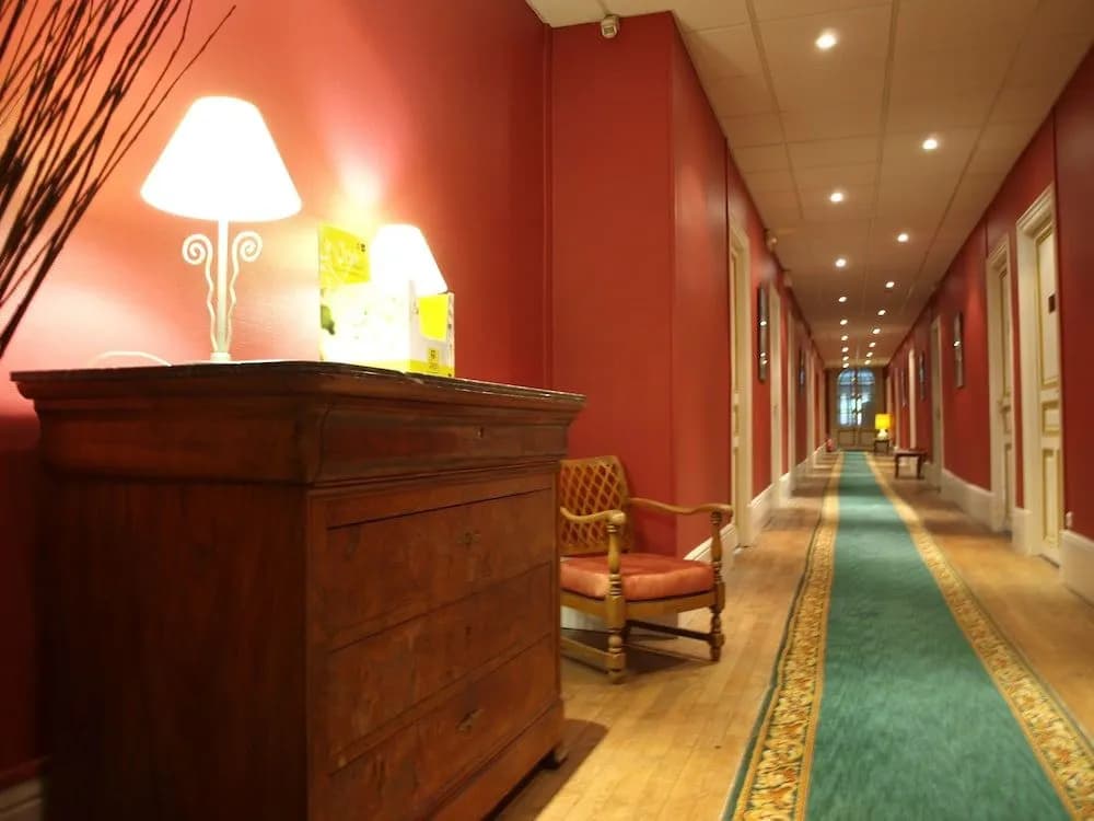 Grand Hôtel de Bourbon-Lancy - Logis - Restaurant et Spa - Photo 2