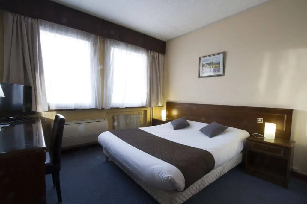 Brit Hotel Roanne - Le Grand Hotel - Miniature 6