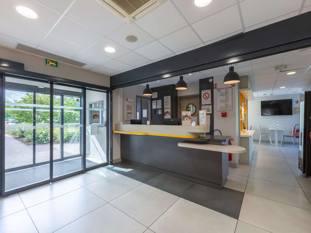 Hôtel Première Classe Chartres Barjouville - Photo 3