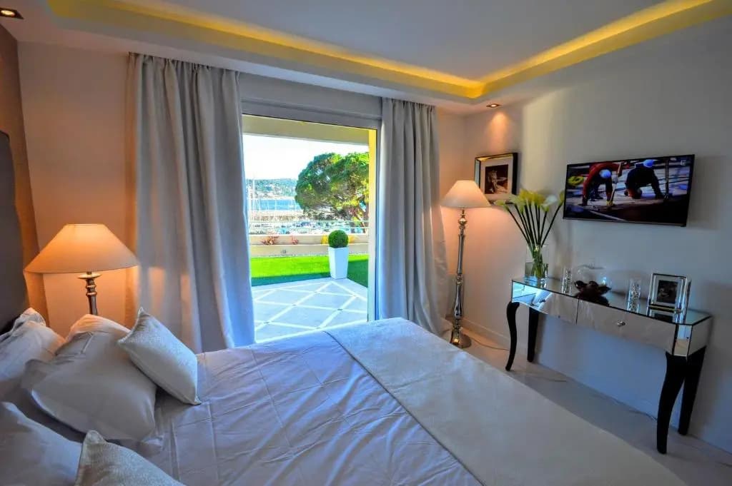 Deluxe apartment Villefranche Sea view front Terrace 230m2 with Jacuzzi - Photo 5