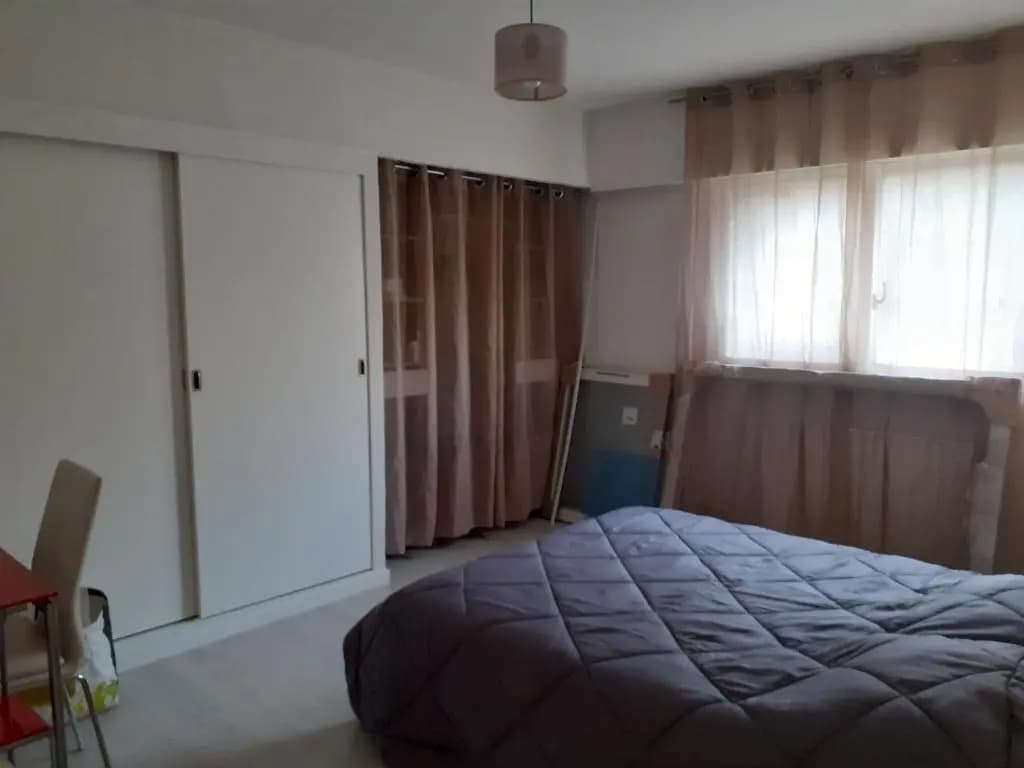 F4 au cœur de Toulon 3 nuits minimum Wifi et parking commun gratuit - Photo 2