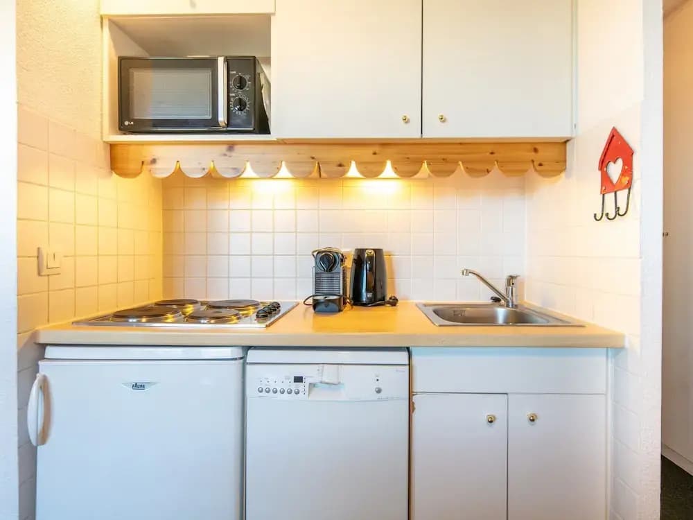 Snug Apartment on the Mountains - Photo 2
