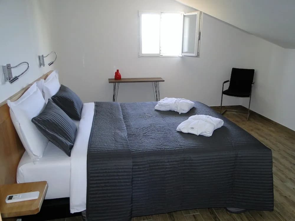 Suites in Erbalunga - Photo 2