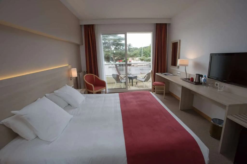 Best Western Hôtel Le Roof - Photo 5