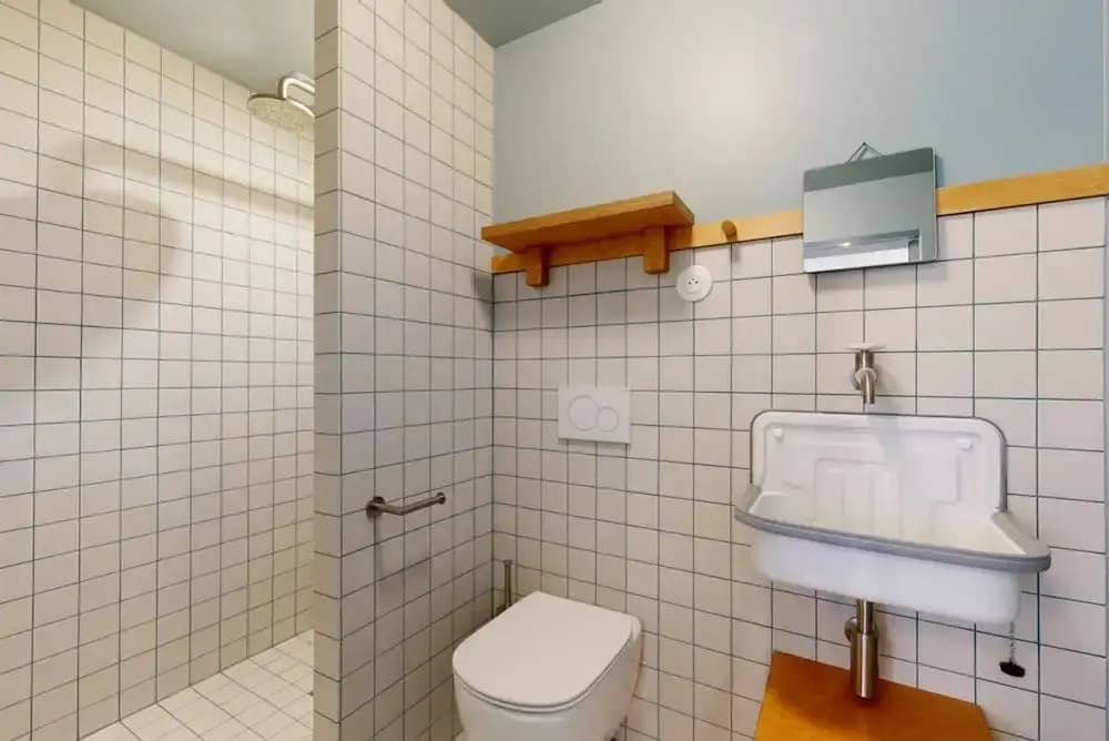Altido Pleasant 1-bed Flat w Shared Courtyard - Miniature 8