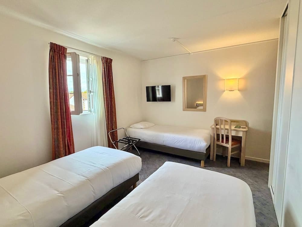 Hotel De La Paix - Photo 4