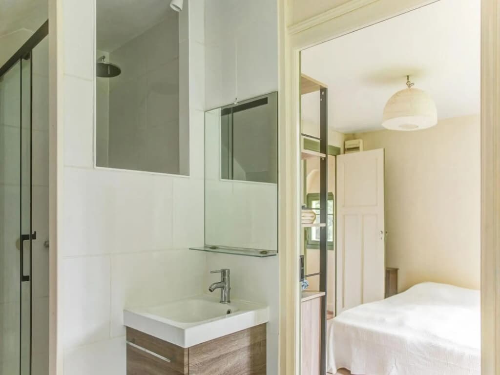 Elegant Normandy Escape - Miniature 8