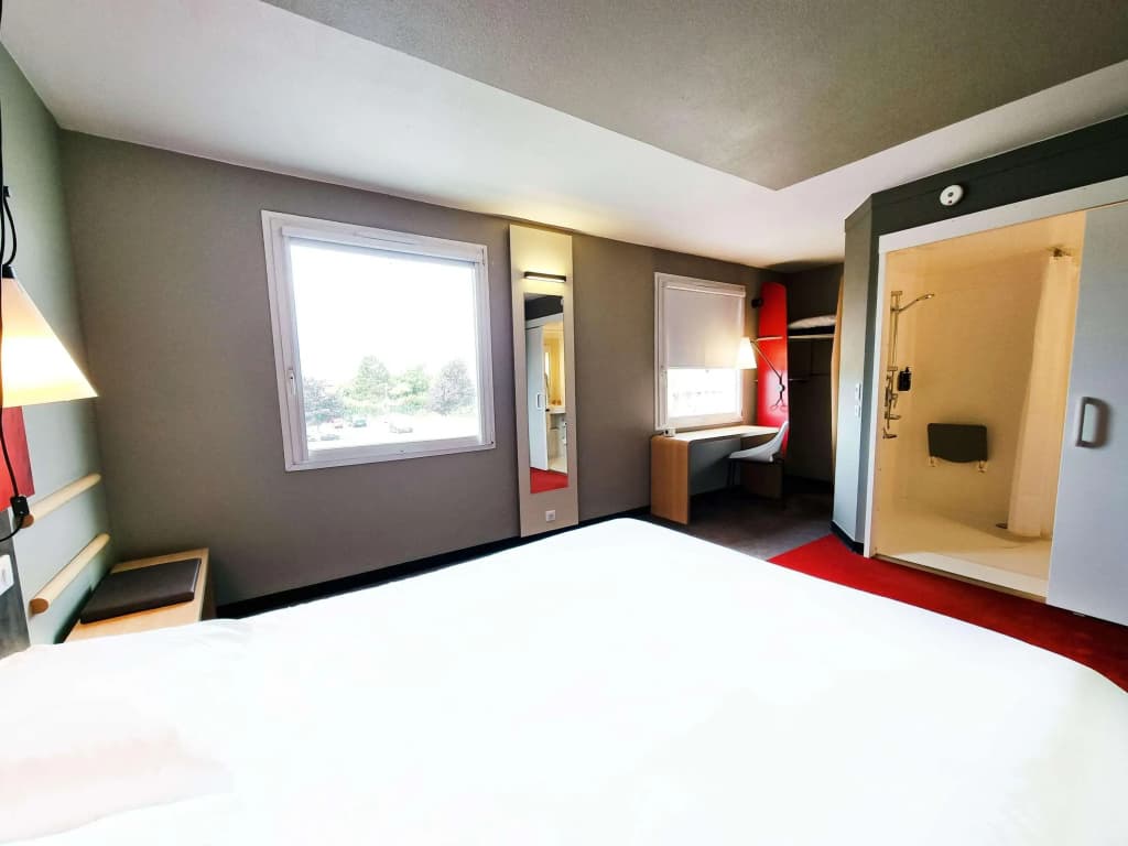 ibis budget Caen Porte de Bretagne - Photo 4