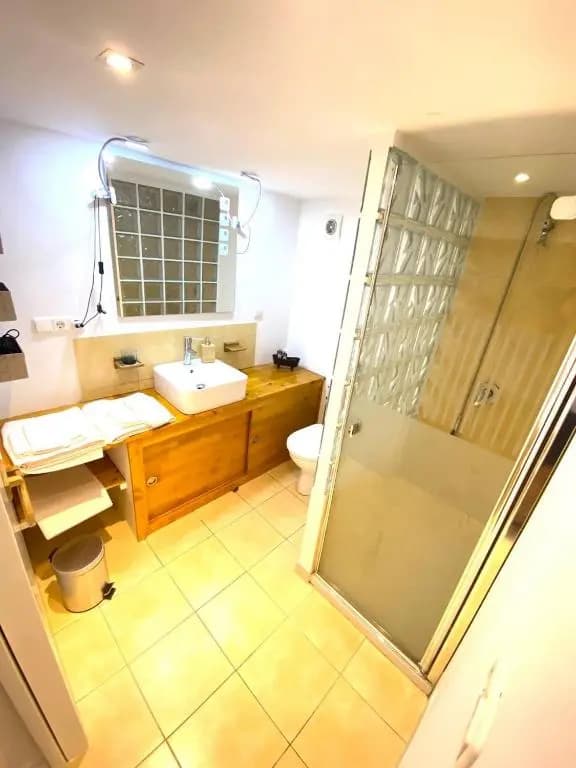Jolie appartement individuel, dans un quartier calme très proche de la plage. - Photo 4
