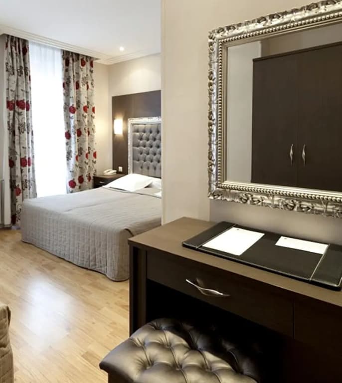 Hotel Riviera - Photo 3