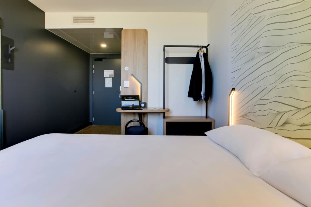 B&B HOTEL Brest Centre Port De Commerce - Photo 4