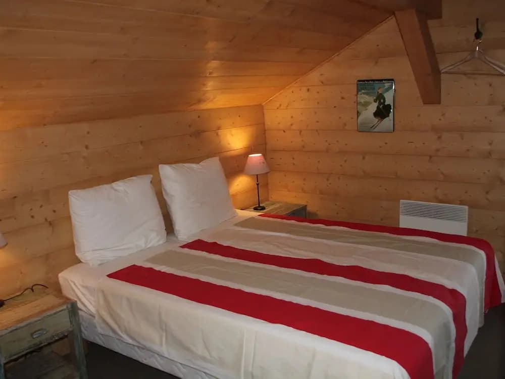Sunny Chalet in Les Gets with Jacuzzi - Miniature 6