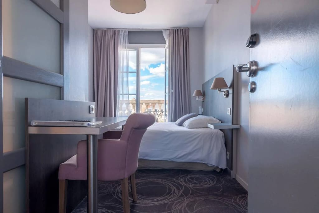 Hotel Central - Photo 4
