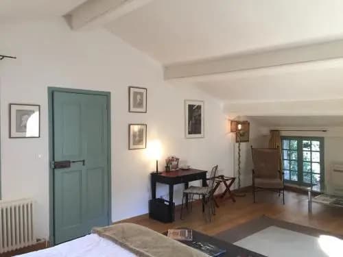 Face au Palais - Photo 3