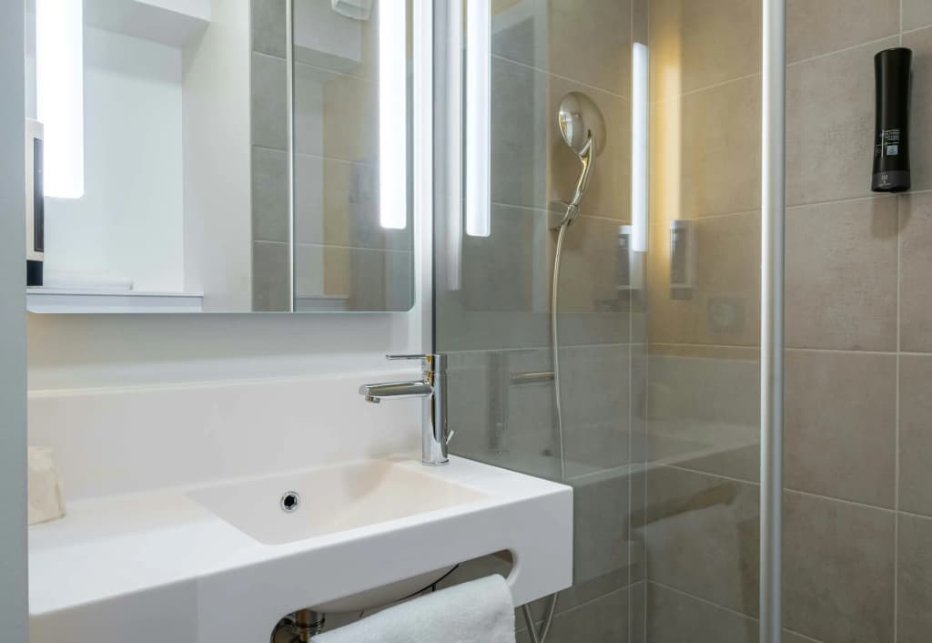 B&B HOTEL Cluses Sud - Miniature 7