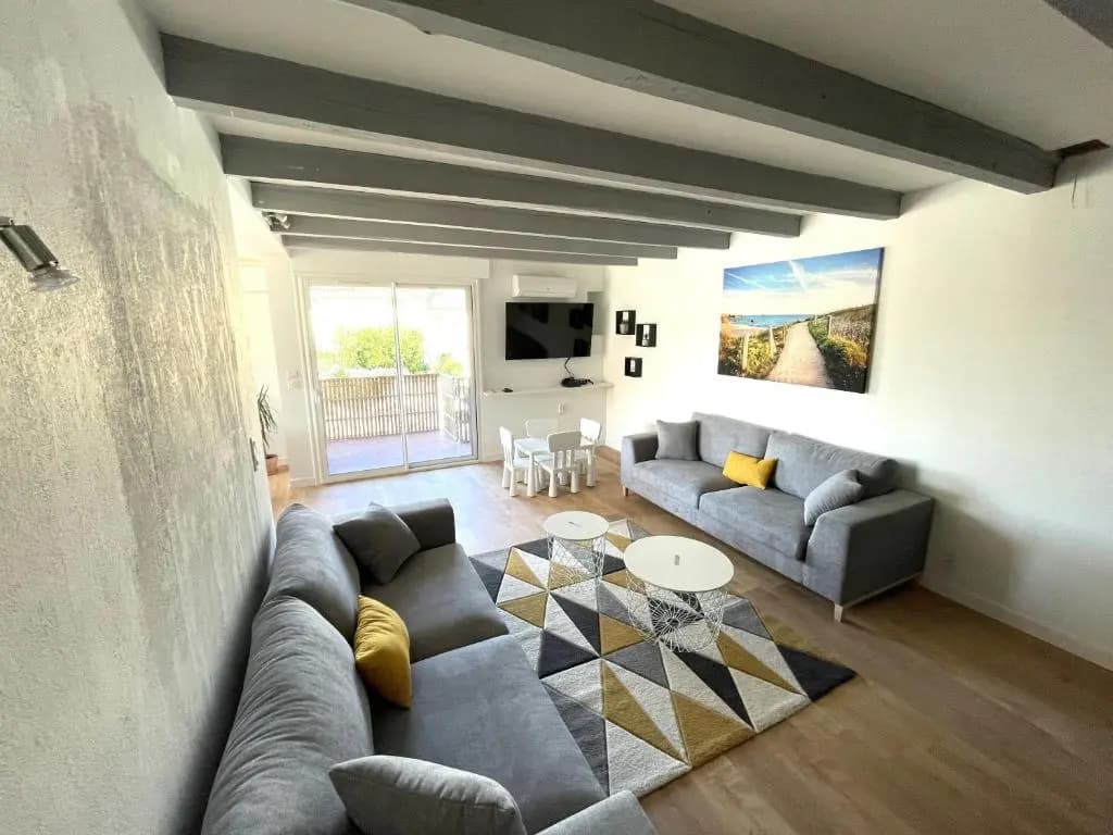 Appartement spacieux 4 chambres, jardin, proche centre-ville - Photo 4