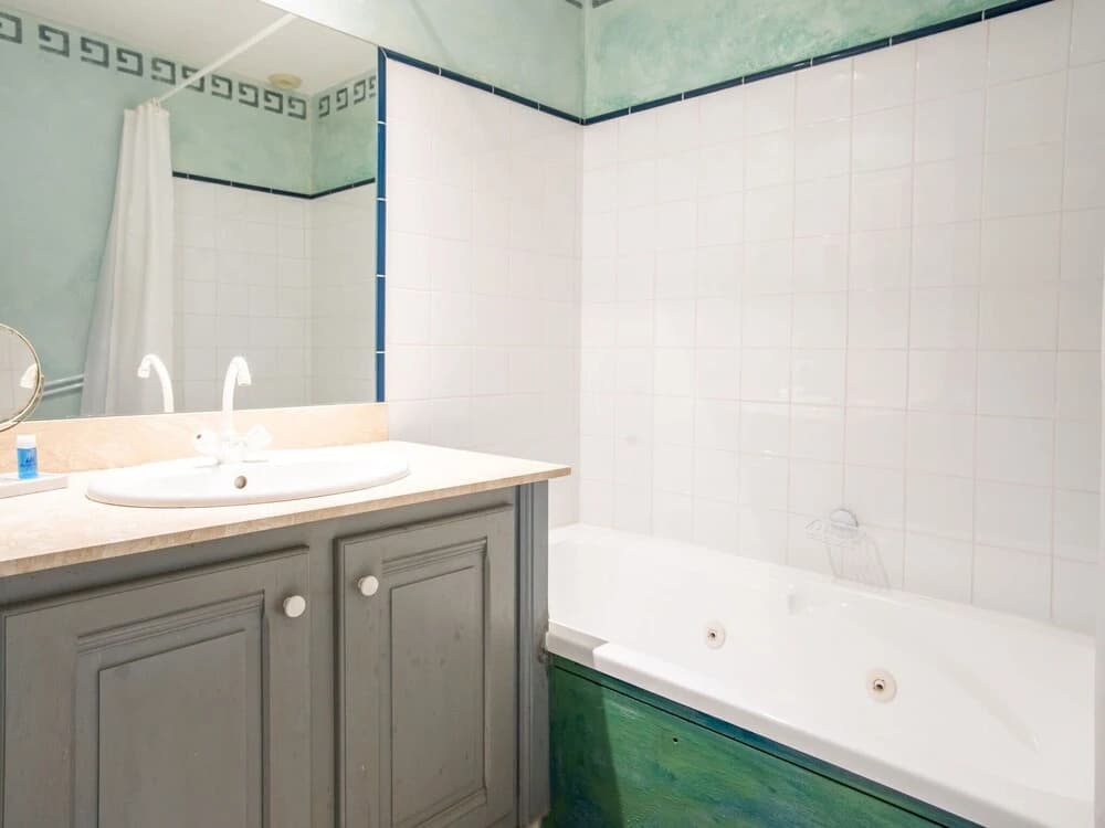 Cozy Apartment in Drome with Pool - Miniature 8