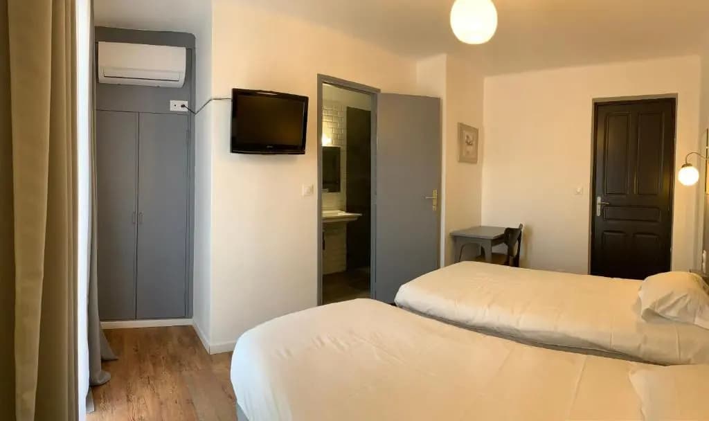 Hôtel Les Arbousiers - Photo 5