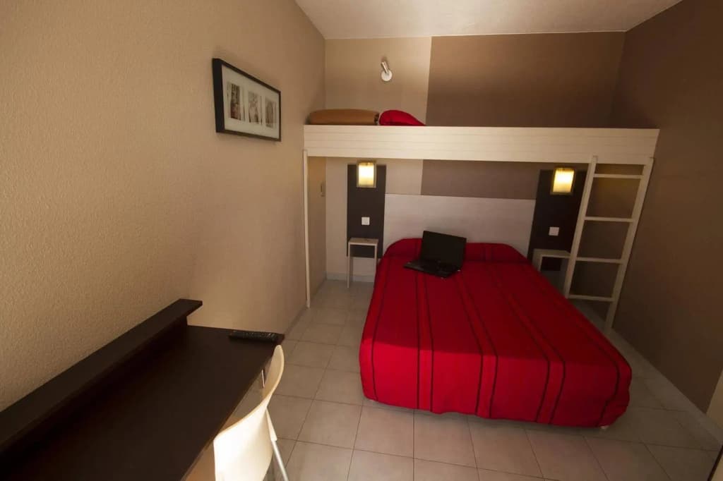 Brit Hotel Essentiel Sete Balaruc - Photo 4