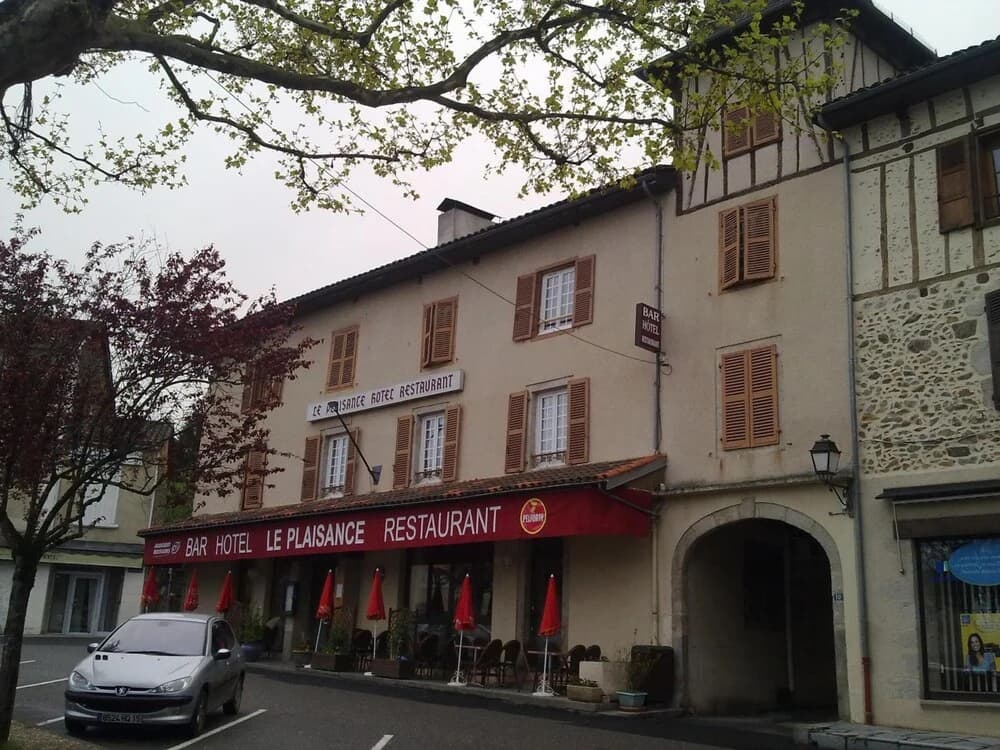 Hôtel Restaurant Le Plaisance - Photo 1
