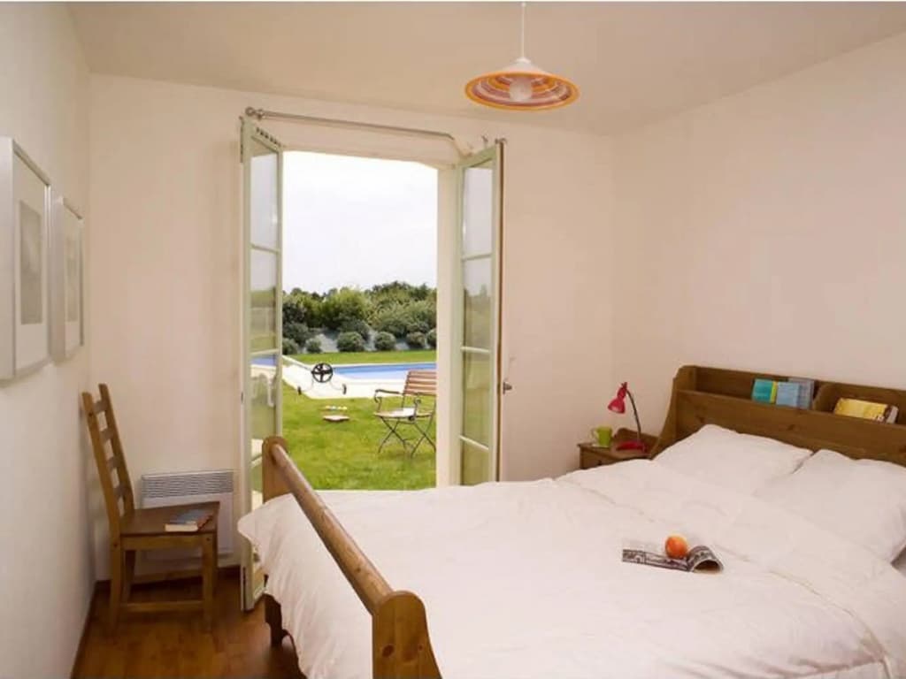 Spacious Villa With a Private Pool on a Golf Course in Loire - Photo 2