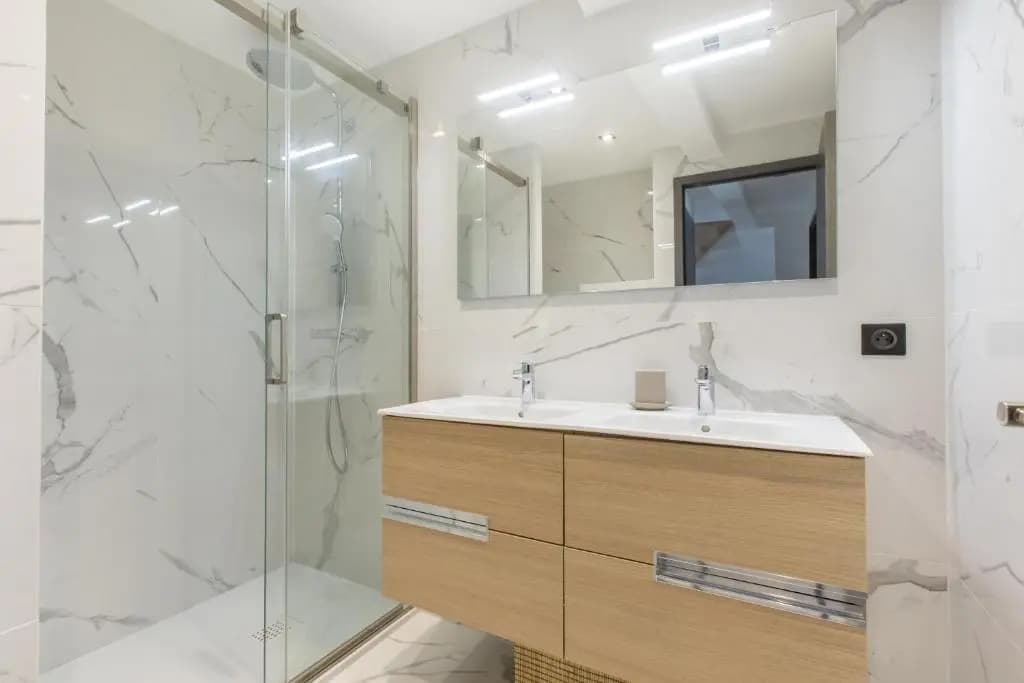 Appartement spacieux et moderne 4 chambres à 5mn à pieds République - Miniature 7