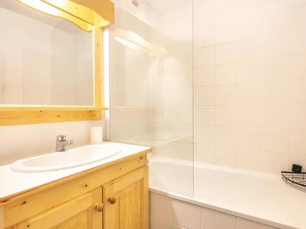 Apartment in Saint-sorlin Near Ski Resort - Miniature 8