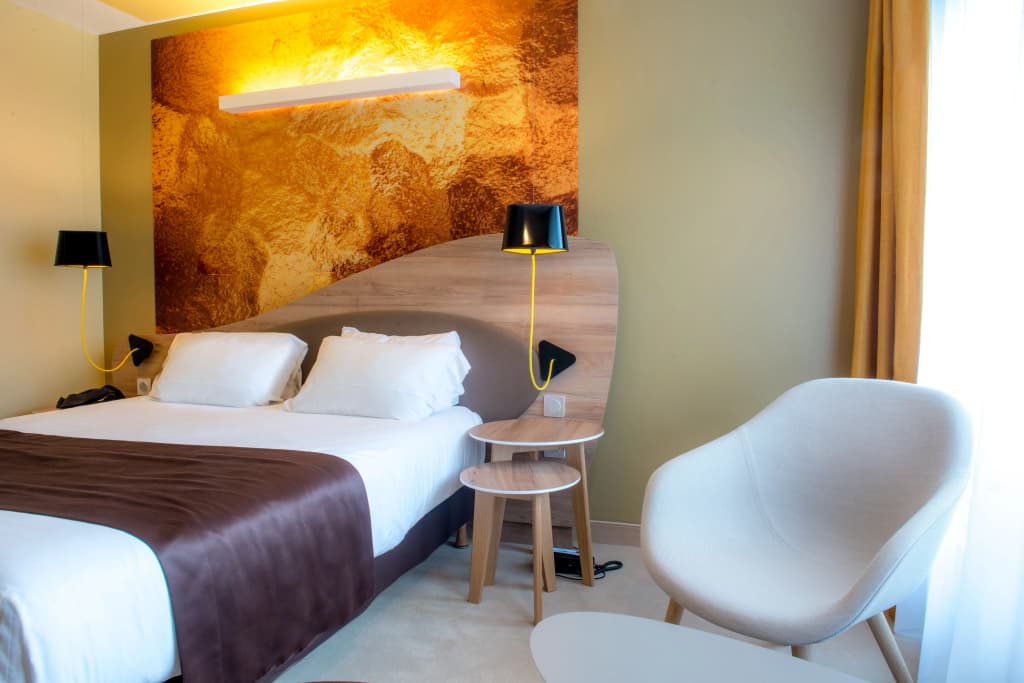 Holiday Inn Reims Centre by IHG (Chambres Rénovées) - Photo 4