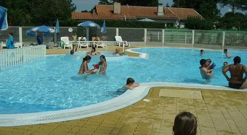 Camping Les Pins Carcans en Gironde - Photo 2