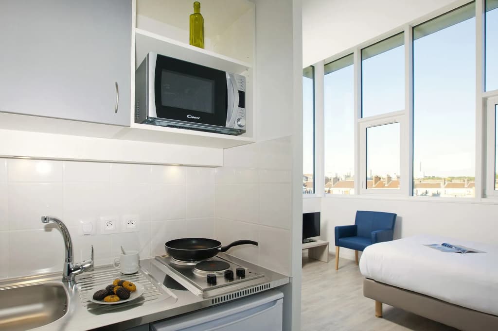Sejours & Affaires Paris Davout Hotel - Miniature 7