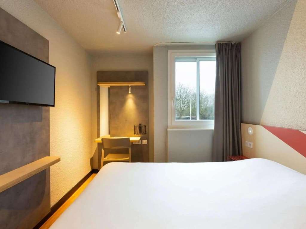 ibis Budget Antony Massy (renovated 2024) - Photo 3