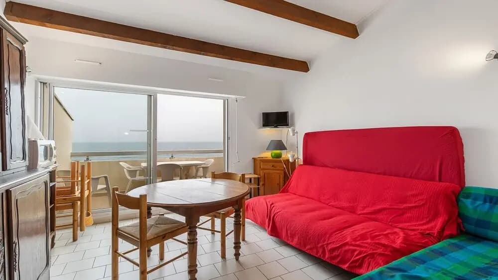 Seaside Studio in Agde - Photo 2